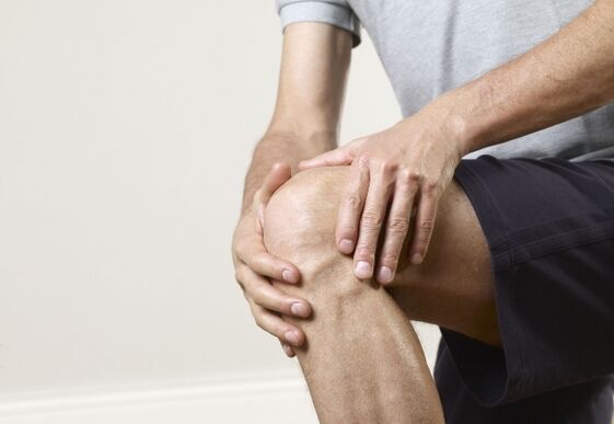 Degeneratívno-dystrofické ochorenie artróza sa prejavuje bolesťou kĺbov